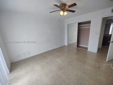 *Located in a desirable neighborhood, this charming 2-bedroom - photo 22