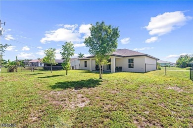 Bright and inviting 3 bedroom, 2 bath home in the Northeast Cape - photo 24