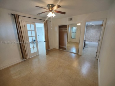 *Located in a desirable neighborhood, this charming 2-bedroom - photo 26