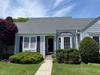 Gorgeous, light, bright, and airy, this immaculate 2-bedroom - photo 1