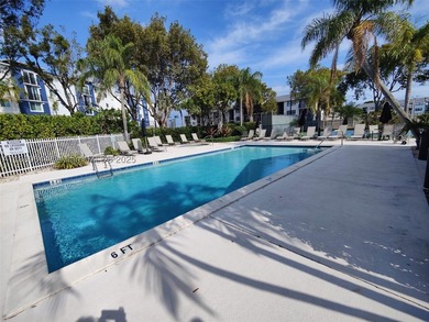 *Located in a desirable neighborhood, this charming 2-bedroom - photo 32
