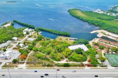 Casa Manana Shores, located in the heart of Marathon, is a - photo 15