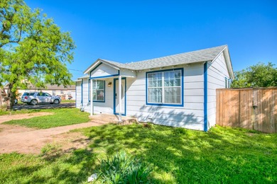 Check out this 2 bedroom, 1 bath home! Located on a corner lot - photo 15