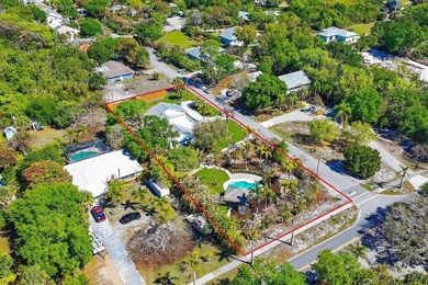 A refined coastal retreat in Stuart's coveted Port Sewall. This - photo 9