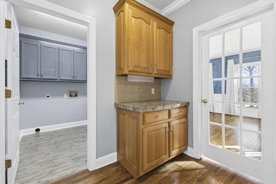 Centrally located in the heart of Morristown, this picturesque - photo 25