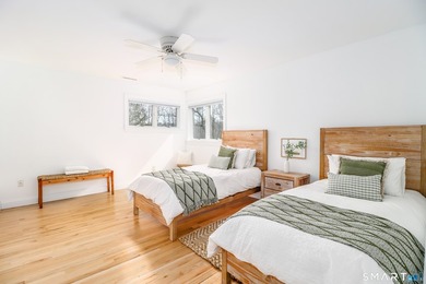 For those who enjoy entertaining and privacy, this 4.3 acre - photo 27