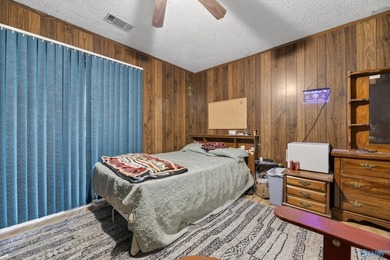 Experience waterfront living on Neely Henry Lake in sought-after - photo 27