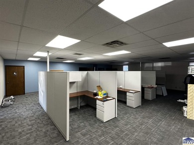 Outstanding Commercial Investment Opportunity! This exceptional