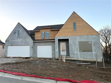 (private lake, pond, coastal) Home For Sale in Kansas City Missouri