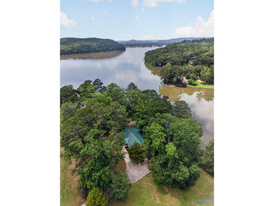 Experience waterfront living on Neely Henry Lake in sought-after - photo 34