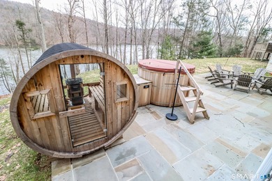 For those who enjoy entertaining and privacy, this 4.3 acre - photo 36