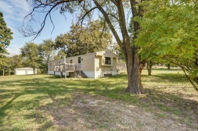 Pomme de Terre Lake Home For Sale in Urbana Missouri