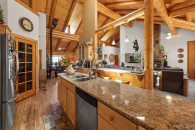Discover the exceptional craftsmanship of this stunning log home - photo 16