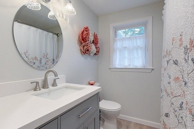 Enjoy this beautifully updated Ranch set on a corner lot w/ - photo 17
