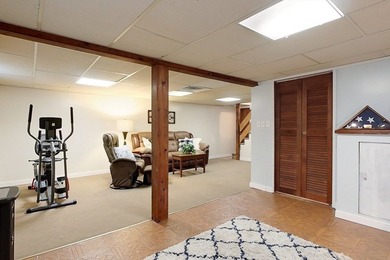 Enjoy this beautifully updated Ranch set on a corner lot w/ - photo 23