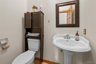 Discover the exceptional craftsmanship of this stunning log home - photo 25