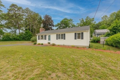 Enjoy this beautifully updated Ranch set on a corner lot w/ - photo 25