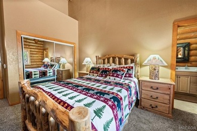 Discover the exceptional craftsmanship of this stunning log home - photo 31
