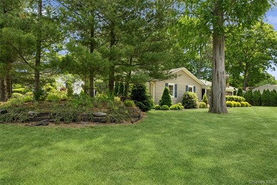 Welcome to easy living in this charming 3 bedroom ranch nestled - photo 3