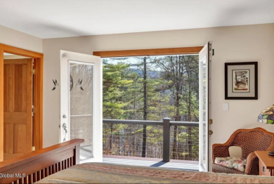 Contemporary lakeview home offers a rare blend of flexibility - photo 29