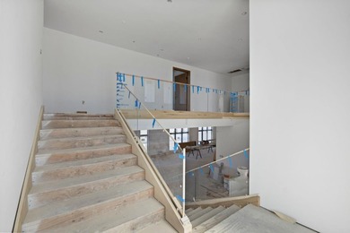 Brand New Luxury Residence in the highly sought-after Bel Aire - photo 12