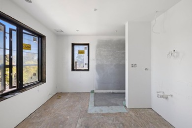 Brand New Luxury Residence in the highly sought-after Bel Aire - photo 18