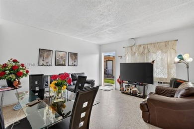 Excellent investment opportunity in Miami. This 5-unit - photo 3