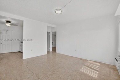 Excellent investment opportunity in Miami. This 5-unit - photo 8
