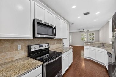 Beautifully updated 3-bedroom, 2.5-bath townhome with a 1-car - photo 12