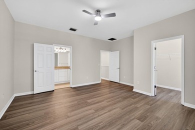 Beautifully updated 3-bedroom, 2.5-bath townhome with a 1-car - photo 17