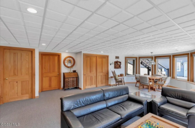 Contemporary lakeview home offers a rare blend of flexibility - photo 18