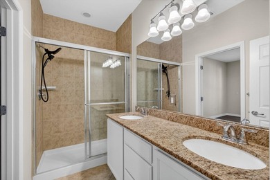 Beautifully updated 3-bedroom, 2.5-bath townhome with a 1-car - photo 21