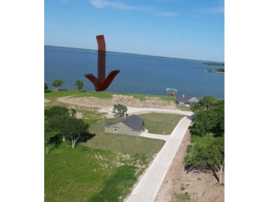 Lake Lot Sale Pending in West Tawakoni, Texas