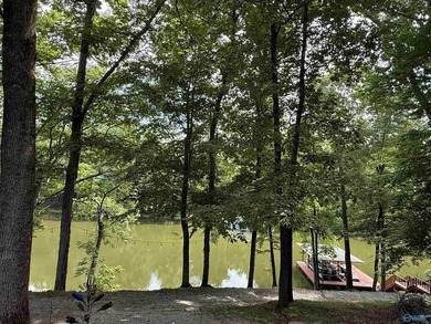 Beautiful waterfront home with 3 bedrooms, 2 baths. 2,253 square - photo 12
