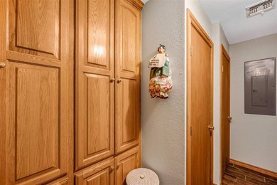 Experience the best of country lake living on 5.4 acres, just 4 - photo 17