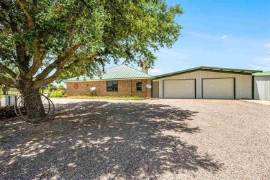 Experience the best of country lake living on 5.4 acres, just 4 - photo 35
