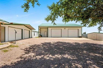 Experience the best of country lake living on 5.4 acres, just 4 - photo 36