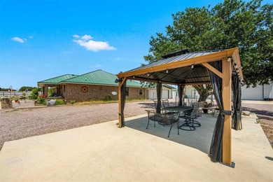 Experience the best of country lake living on 5.4 acres, just 4 - photo 38