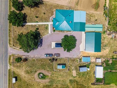Experience the best of country lake living on 5.4 acres, just 4 - photo 42
