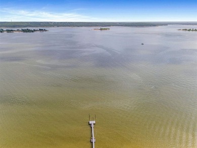 Experience the best of country lake living on 5.4 acres, just 4 - photo 46