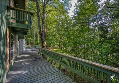 Rustic Adirondack in Jay NY Welcome to 259 River Street, a - photo 4