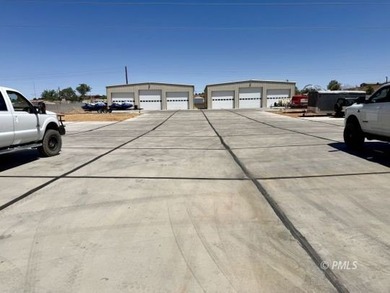 PRIME 1.3-acre property offering a versatile income-generating - photo 5