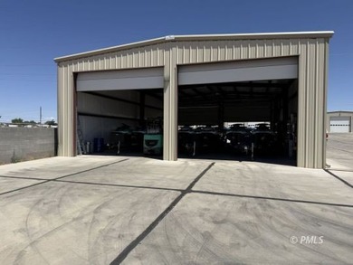 PRIME 1.3-acre property offering a versatile income-generating - photo 7