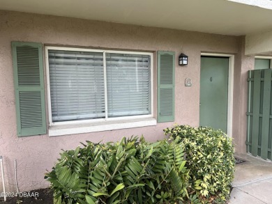 Lake Condo For Sale in Altamonte Springs, Florida