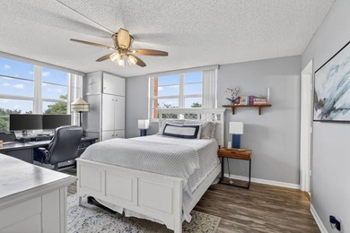 Spectacular lake and golf course views from this light and - photo 22