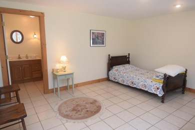 Welcome to your waterfront retreat on the quiet shores of Fahi - photo 25
