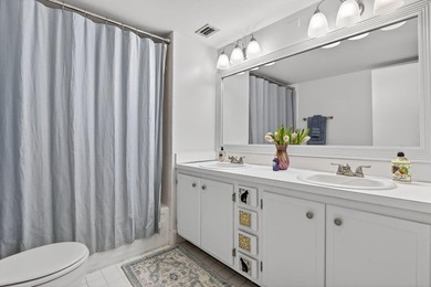 Spectacular lake and golf course views from this light and - photo 26