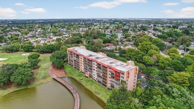 Spectacular lake and golf course views from this light and - photo 31