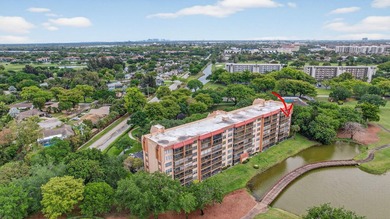 Spectacular lake and golf course views from this light and - photo 32
