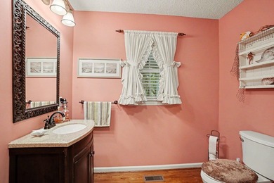 Discover classic Southern charm in this beautiful colonial style - photo 9